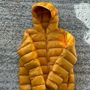 TNA (Aritzia) Foldable Puffer Jacket